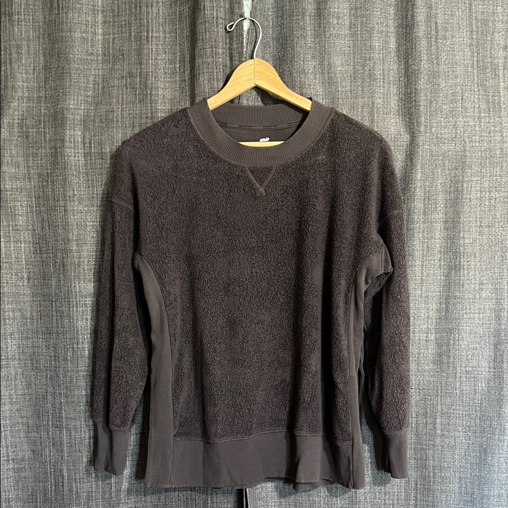 Aerie brown cozy crewneck sweater fuzzy texture with side slits size XS